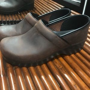 Dansko oiled brown size 40